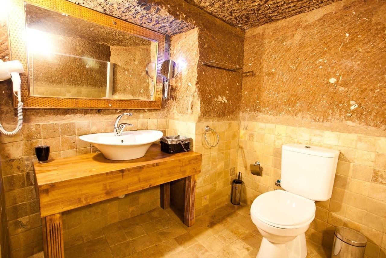 Monte Cappa Cave House Bed & Breakfast อูร์กุบ ภายนอก รูปภาพ