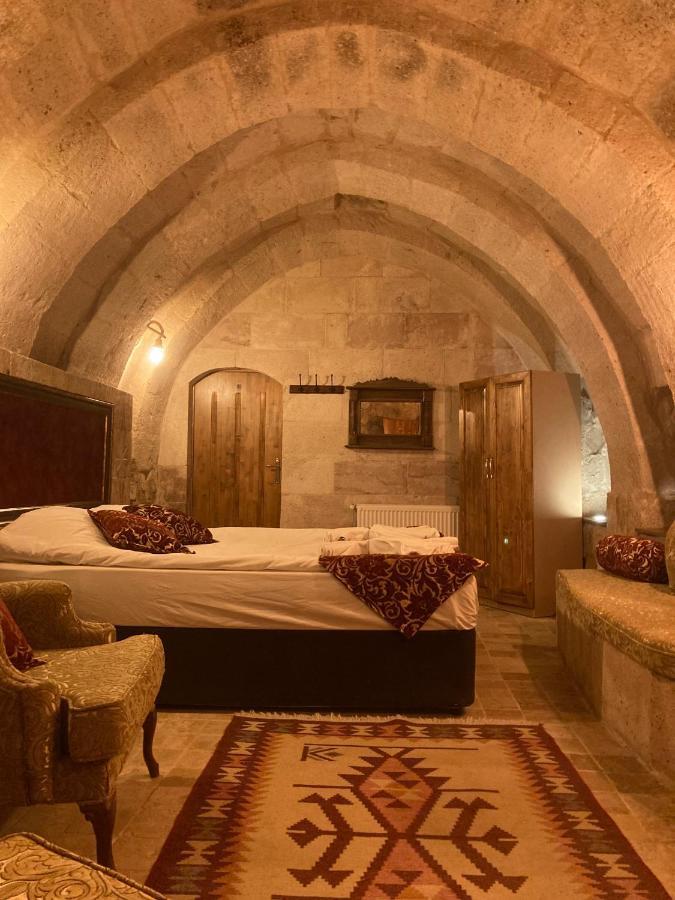 Monte Cappa Cave House Bed & Breakfast อูร์กุบ ภายนอก รูปภาพ