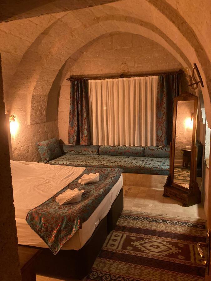 Monte Cappa Cave House Bed & Breakfast อูร์กุบ ภายนอก รูปภาพ
