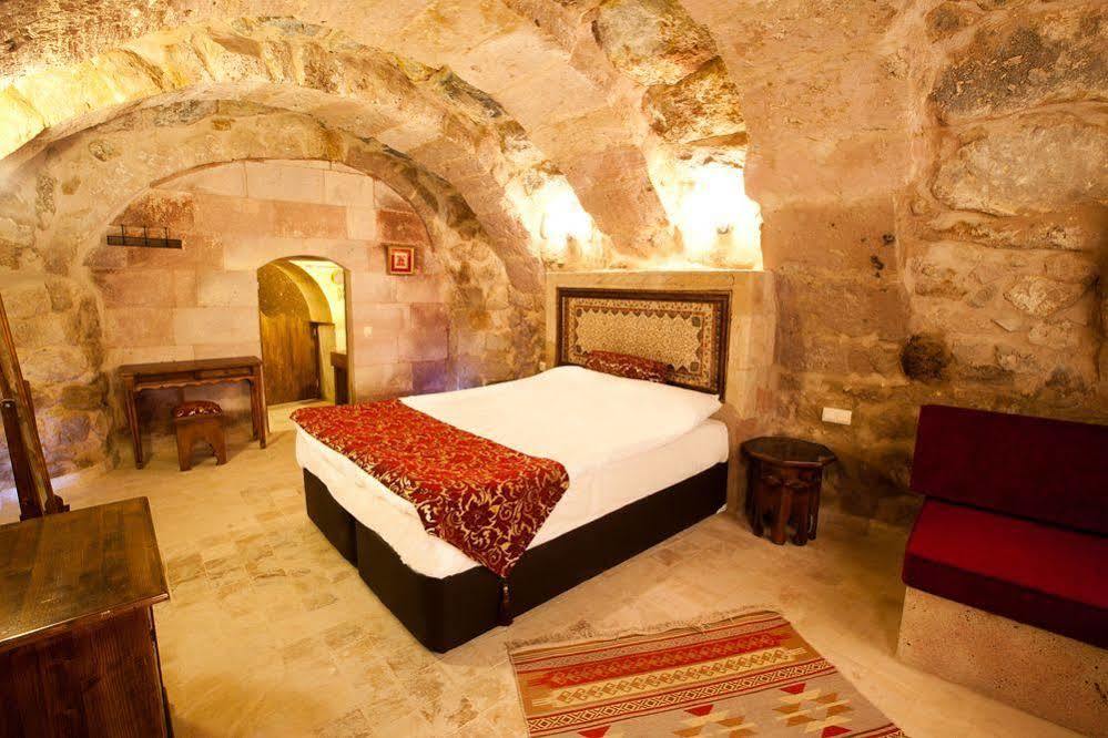 Monte Cappa Cave House Bed & Breakfast อูร์กุบ ภายนอก รูปภาพ