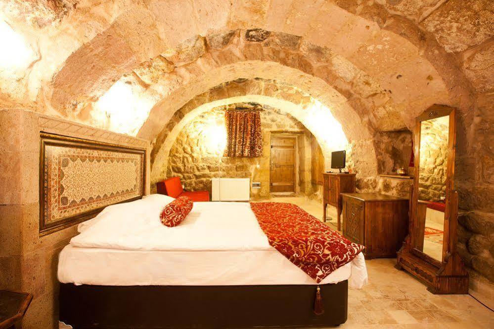 Monte Cappa Cave House Bed & Breakfast อูร์กุบ ภายนอก รูปภาพ