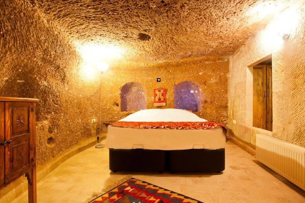 Monte Cappa Cave House Bed & Breakfast อูร์กุบ ภายนอก รูปภาพ