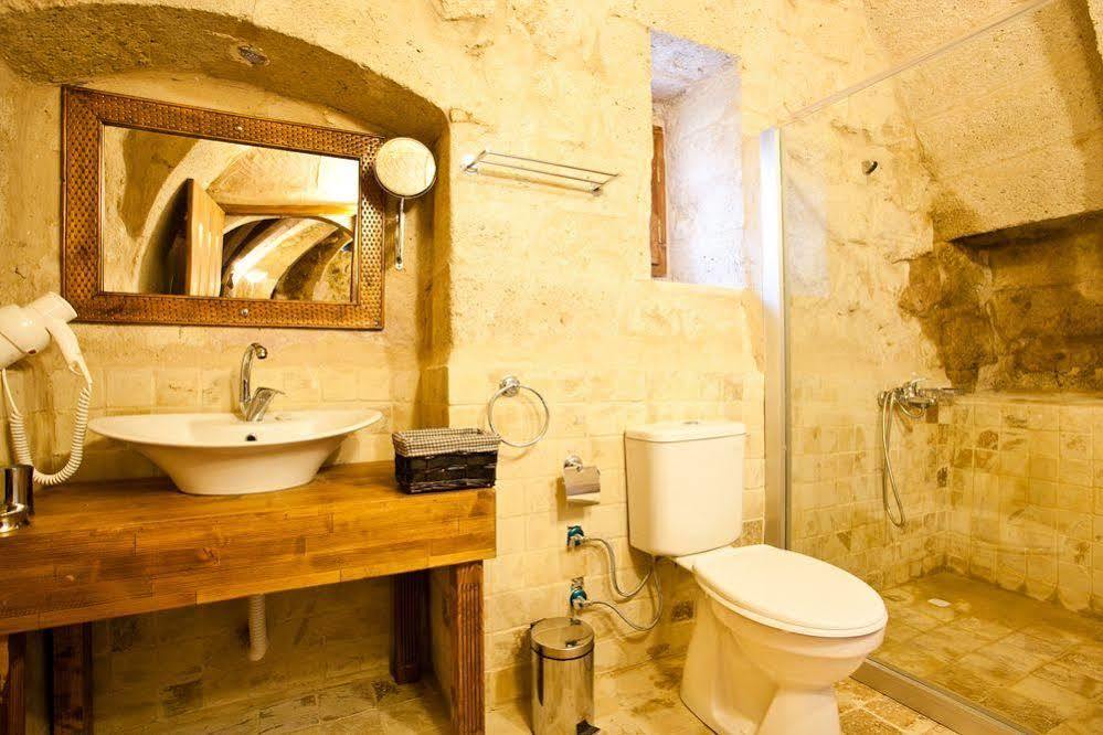Monte Cappa Cave House Bed & Breakfast อูร์กุบ ภายนอก รูปภาพ
