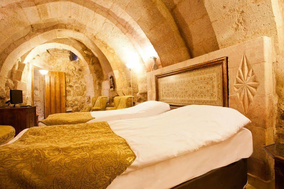 Monte Cappa Cave House Bed & Breakfast อูร์กุบ ภายนอก รูปภาพ