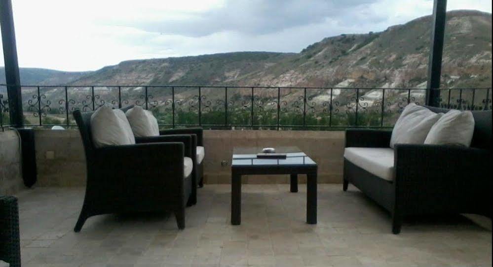 Monte Cappa Cave House Bed & Breakfast อูร์กุบ ภายนอก รูปภาพ